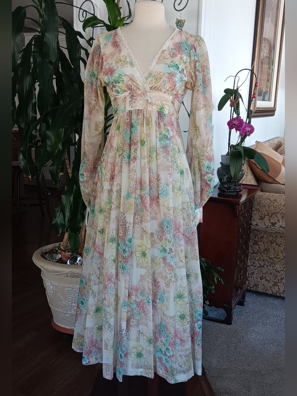 Vintage Floral V-Neck Long Sleeve Maxi Dress - Cream Multi